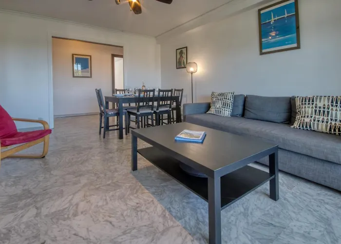 La Roseraie For 6 By Sunset Riviera Holidays Apartamento