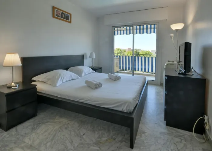 La Roseraie For 6 By Sunset Riviera Holidays *