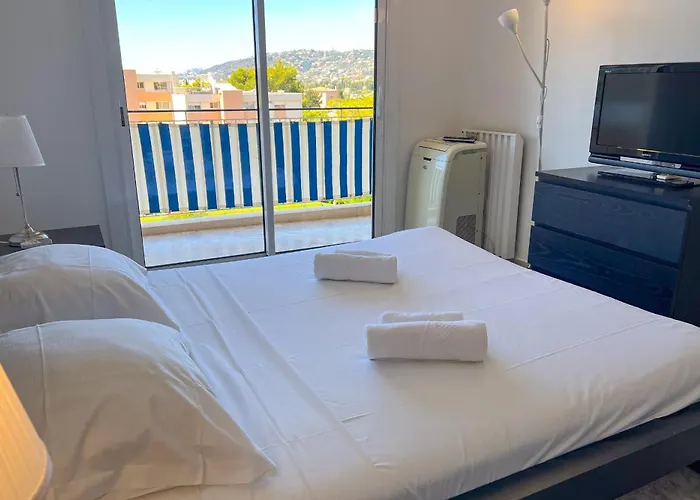 Apartamento La Roseraie For 6 By Sunset Riviera Holidays *