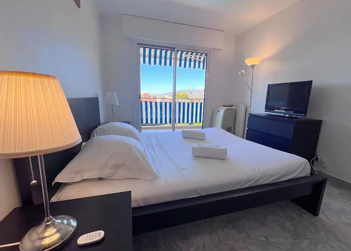 La Roseraie For 6 By Sunset Riviera Holidays Apartamento *