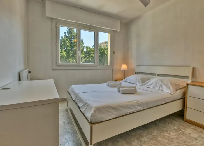 Apartamento La Roseraie For 6 By Sunset Riviera Holidays