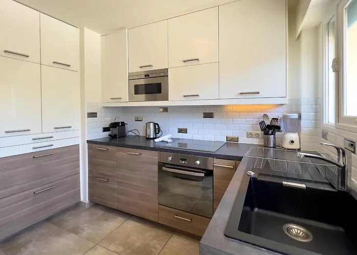 Apartamento La Roseraie For 6 By Sunset Riviera Holidays Antibes