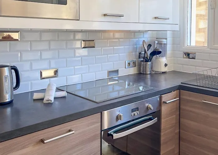 La Roseraie For 6 By Sunset Riviera Holidays Apartamento