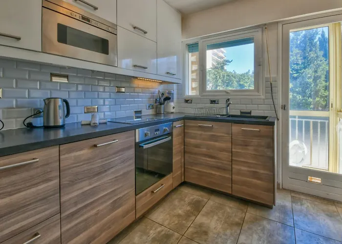 La Roseraie For 6 By Sunset Riviera Holidays *