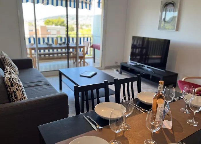 La Roseraie For 6 By Sunset Riviera Holidays Apartamento