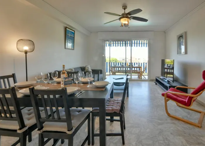 La Roseraie For 6 By Sunset Riviera Holidays דירה אנטיב