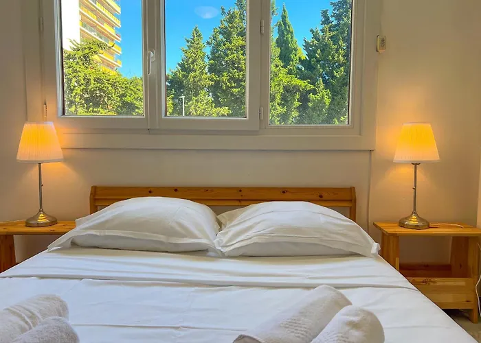 La Roseraie For 6 By Sunset Riviera Holidays דירה *