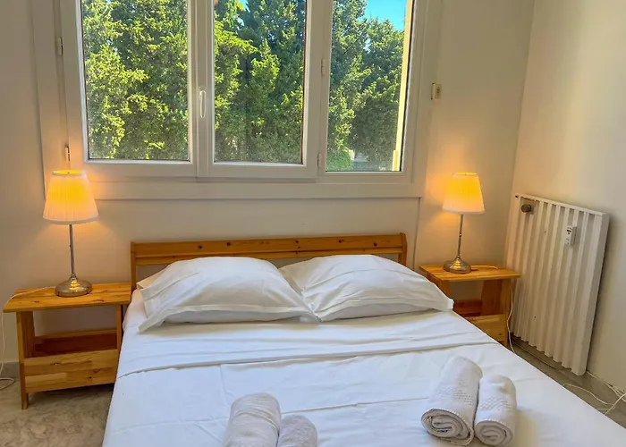 La Roseraie For 6 By Sunset Riviera Holidays דירה אנטיב