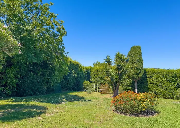 La Roseraie For 6 By Sunset Riviera Holidays * אנטיב