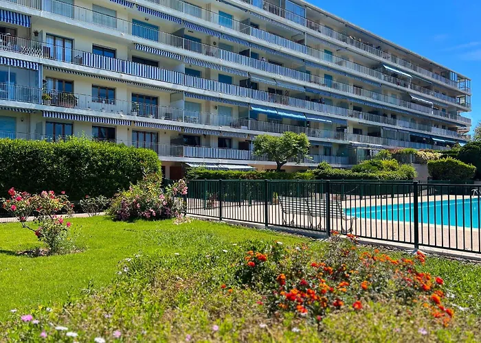 La Roseraie For 6 By Sunset Riviera Holidays אנטיב